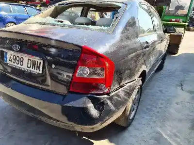 Veicolo di demolizione KIA CERATO 1.5 CRDi dell'anno 2006 alimentato D4FA