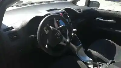 Здавання транспортного засобу toyota auris live року 2010 потужний 1ndtv