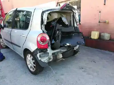 Veículo de Sucata renault modus confort dynamique 98 cv / 72 kw do ano 2005 alimentado k4j770