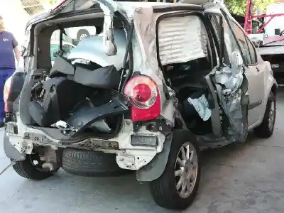 Veículo de Sucata renault modus confort dynamique 98 cv / 72 kw do ano 2005 alimentado k4j770