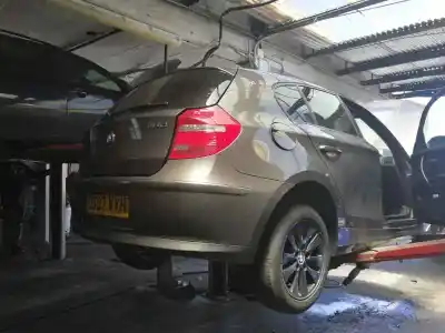 Veículo de Sucata bmw serie 1 berlina (e81/e87) 118i do ano 2001 alimentado n43b20a