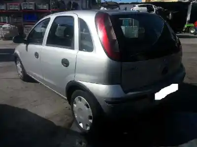 Veicolo di demolizione opel corsa c essentia dell'anno 2004 alimentato z13dt