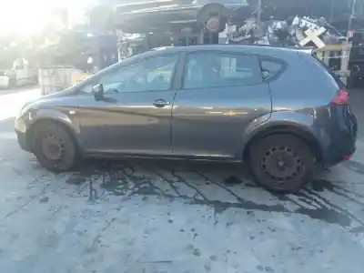 Veicolo di demolizione seat leon (1p1) reference dell'anno 2005 alimentato bkc