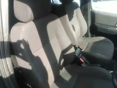 Veicolo di demolizione land rover freelander baikal familiar dell'anno 2001 alimentato 204d3