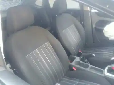 Здавання транспортного засобу ford focus lim. (cb4) trend року 2008 потужний hhda