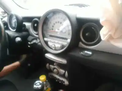 Здавання транспортного засобу MINI MINI (R56) One року 2008 потужний N12