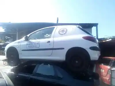 Scrapping Vehicle peugeot 206 berlina x-line of the year 2003 powered wjy