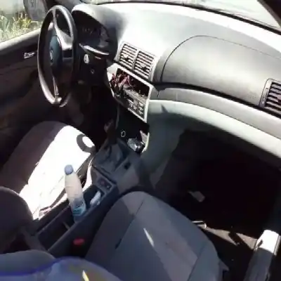 Scrapping Vehicle bmw serie 3 touring (e46) 320d of the year 2001 powered 204d1