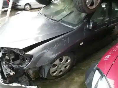 Verschrottungsfahrzeug kia cerato 2.0 ex crdi berlina des jahres 2004 angetrieben d4ea