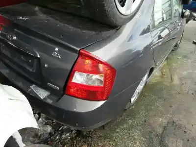 Verschrottungsfahrzeug kia cerato 2.0 ex crdi berlina des jahres 2004 angetrieben d4ea