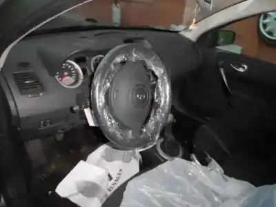Veículo de Sucata RENAULT MEGANE II SEDÁN (LM0/1_) 1.5 DCI (LM0F, LM0T, LM2B) do ano 2005 alimentado K9K722