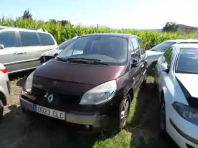 Vehículo de desguace RENAULT GRAND SCENIC 1.9 DCI del año 2003 con motor F9Q812