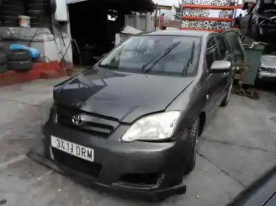 Sloopvoertuig toyota corolla (_e12_) 1.4 d (nde120_) van het jaar 2005 aangedreven 1nd-tv