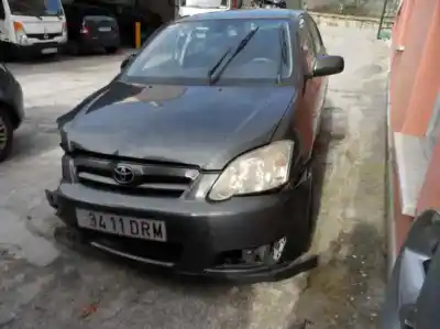 Sloopvoertuig toyota corolla (_e12_) 1.4 d (nde120_) van het jaar 2005 aangedreven 1nd-tv