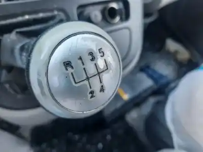 Veicolo di demolizione kia carnival 2.9 crdi vgt active dell'anno 2007 alimentato j3