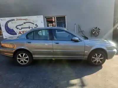 Veículo de Sucata jaguar x-type wagon 2.0 d classic do ano 2006 alimentado d/6g