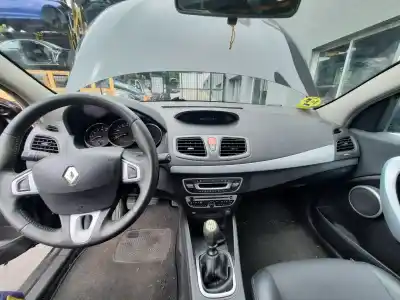 Veículo de Sucata renault fluence 1.5 dynamique [1.5 ltr. - 78 kw dci diesel] do ano 2010 alimentado k9k832