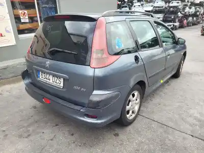 Sloopvoertuig peugeot 206 sw x-line van het jaar 2001 aangedreven 8hz