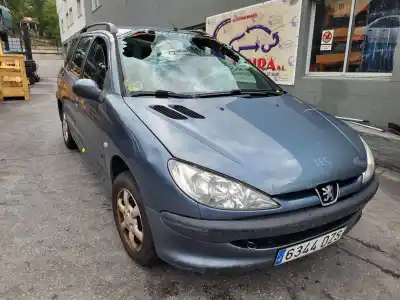 Sloopvoertuig peugeot 206 sw x-line van het jaar 2001 aangedreven 8hz