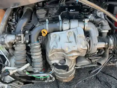 Veículo de Sucata ford transit courier trend do ano 2015 alimentado t3cb