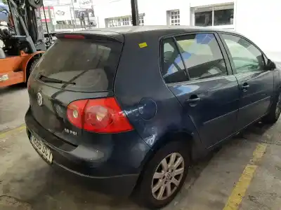 Véhicule à la ferraille volkswagen                                         golf v berlina (1k1)                                                                                                                                                                                                                                       1.6 16v fsi                                                                                                                                                                                                                                                de l'année 2004 alimenté blp