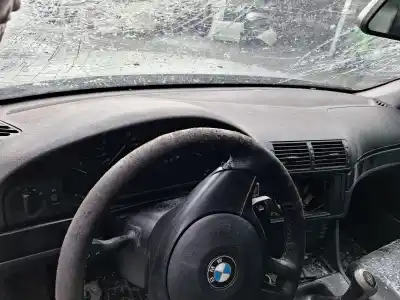 Veículo de Sucata bmw serie 5 touring (e39) 530d do ano 2001 alimentado 306d1