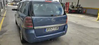 Véhicule à la ferraille OPEL ZAFIRA B  de l'année 2007 alimenté Z19DT