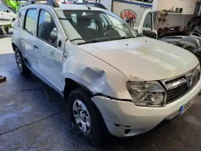 Sloopvoertuig dacia                                              duster i                                                                                                                                                                                                                                                   k9k892                                                                                                                                                                                                                                                     van het jaar 2011 aangedreven k9k892