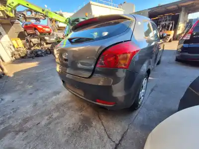 Veículo de Sucata kia cee´d * do ano 2010 alimentado g4fa