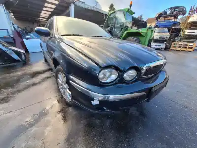 Здавання транспортного засобу JAGUAR X-TYPE I (X400) 2.5 V6 A LAS 4 RUEDAS року 2001 потужний XB