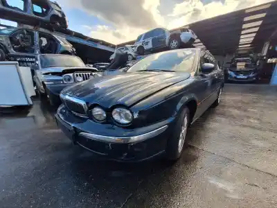 Здавання транспортного засобу jaguar x-type i (x400) 2.5 v6 a las 4 ruedas року 2001 потужний xb