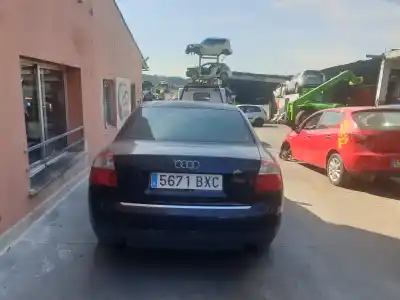 Veicolo di demolizione audi                                               a4 berlina (8e)                                                                                                                                                                                                                                            1.8 20v turbo                                                                                                                                                                                                                                              dell'anno 2002 alimentato avj