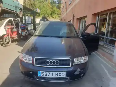 Veicolo di demolizione audi                                               a4 berlina (8e)                                                                                                                                                                                                                                            1.8 20v turbo                                                                                                                                                                                                                                              dell'anno 2002 alimentato avj