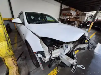 Veículo de Sucata opel insignia berlina excellence do ano 2014 alimentado a20dt