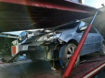 Scrapping Vehicle renault clio iii pack authentique of the year 2009 powered k9k t7