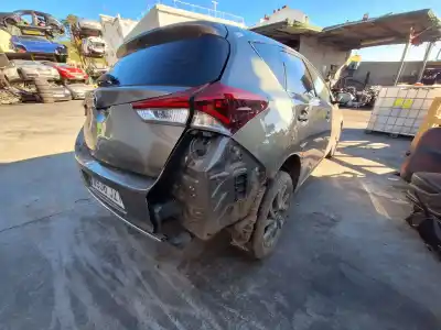 Veicolo di demolizione toyota auris active dell'anno 2017 alimentato 8nr