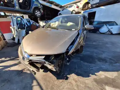 Veicolo di demolizione toyota auris active dell'anno 2017 alimentato 8nr