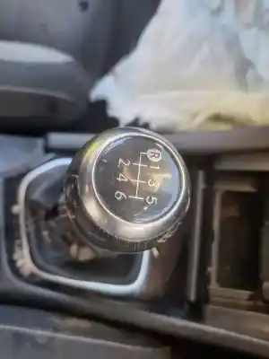 Veicolo di demolizione toyota auris active dell'anno 2017 alimentato 8nr