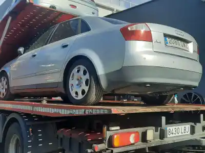 Veículo de Sucata AUDI A4 BERLINA (8E)  do ano 2006 alimentado BFC