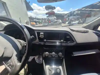 Veicolo di demolizione seat leon (5f1) 1.6 tdi dell'anno 2014 alimentato clha