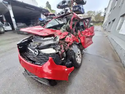 Veicolo di demolizione opel crossland x edition dell'anno 2001 alimentato 