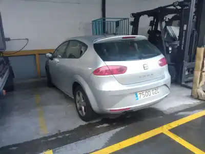 Sloopvoertuig SEAT LEON (1P1)  van het jaar 2010 aangedreven CAYC