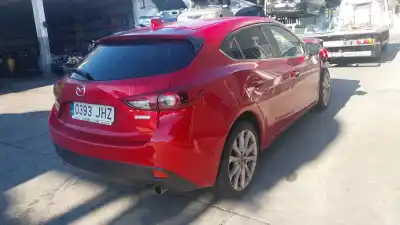 Sloopvoertuig MAZDA 3 LIM. ()  van het jaar 2015 aangedreven PE