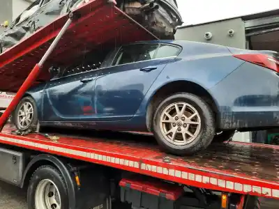 Verschrottungsfahrzeug opel insignia berlina selective des jahres 2014 angetrieben 