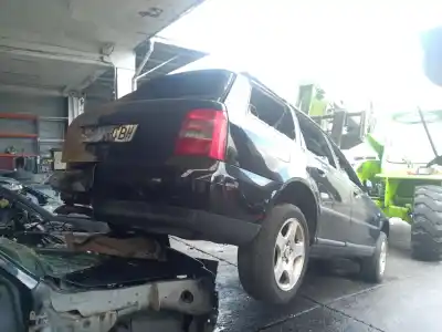 Sloopvoertuig AUDI A4 B5 AVANT (8D5) 2.5 TDI van het jaar 2001 aangedreven 