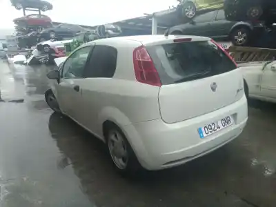 Véhicule à la ferraille FIAT GRANDE PUNTO (199)  de l'année 2009 alimenté 199A4000
