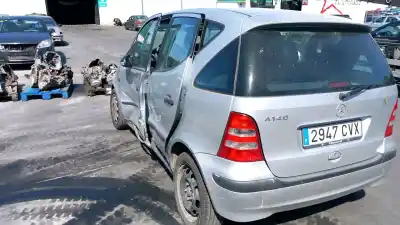 Здавання транспортного засобу MERCEDES-BENZ CLASE A (W168) A 140 (168.031, 168.131) року 2004 потужний M 166.940