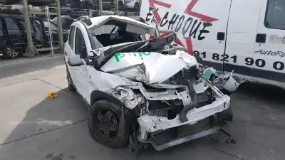 Veicolo di demolizione DACIA                                              SANDERO II                                                                                                                                                                                                                                                 TCE 90 (B8M1, B8MA)                                                                                                                                                                                                                                        dell'anno 2019 alimentato H4B B4