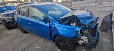 Veículo de Sucata TOYOTA AURIS (_E18_) 1.8 HYBRID (ZWE186_) do ano 2015 alimentado 2ZR