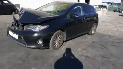 Veículo de Sucata TOYOTA AURIS (_E18_) 1.4 D-4D (NDE180_) do ano 2015 alimentado 1ND-TV